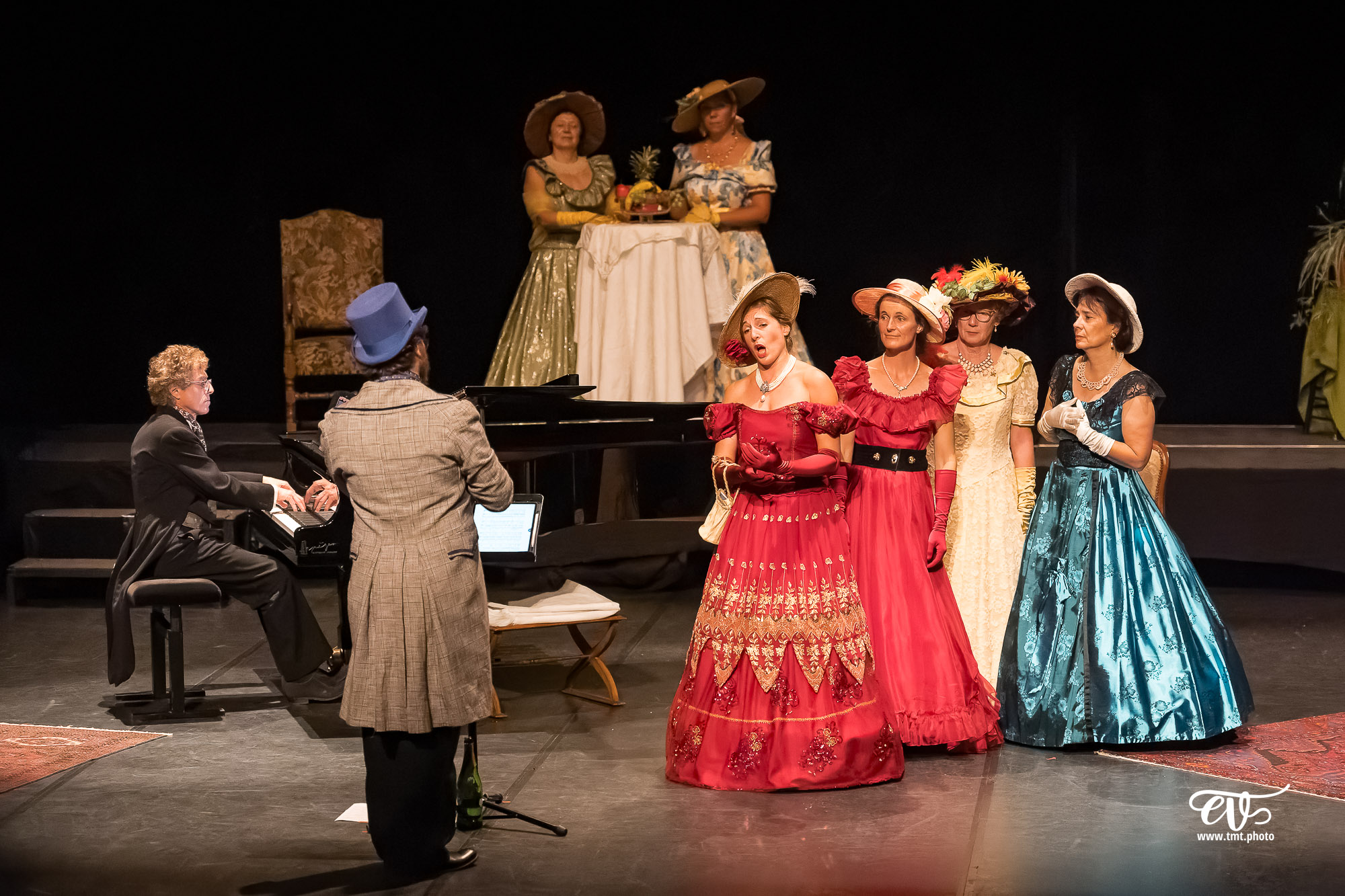 DANS LE SALON DE ROSSINI
